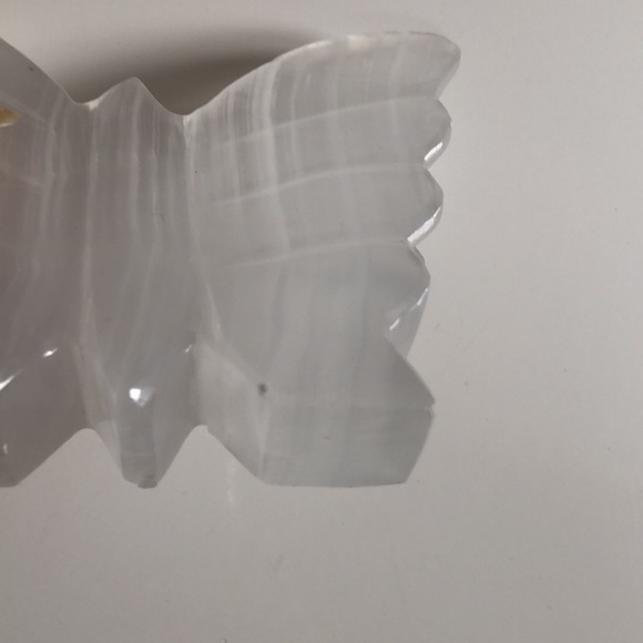 ⭐️Host Pick⭐️- Glass Butterfly Napkin holder - Picture 11 of 16